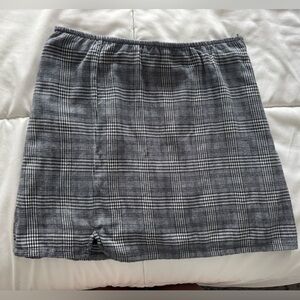 American Eagle Outfitters Black and White Houndstooth Skirt